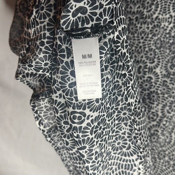 FEVER BLACK AND WHITE PATTERN TUNIC TANK (M) - Picture 7 of 7